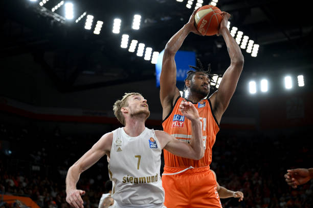 在进攻端的 在进攻端的