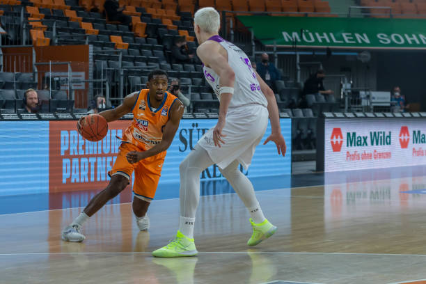 纳尔多多次 纳尔多多次